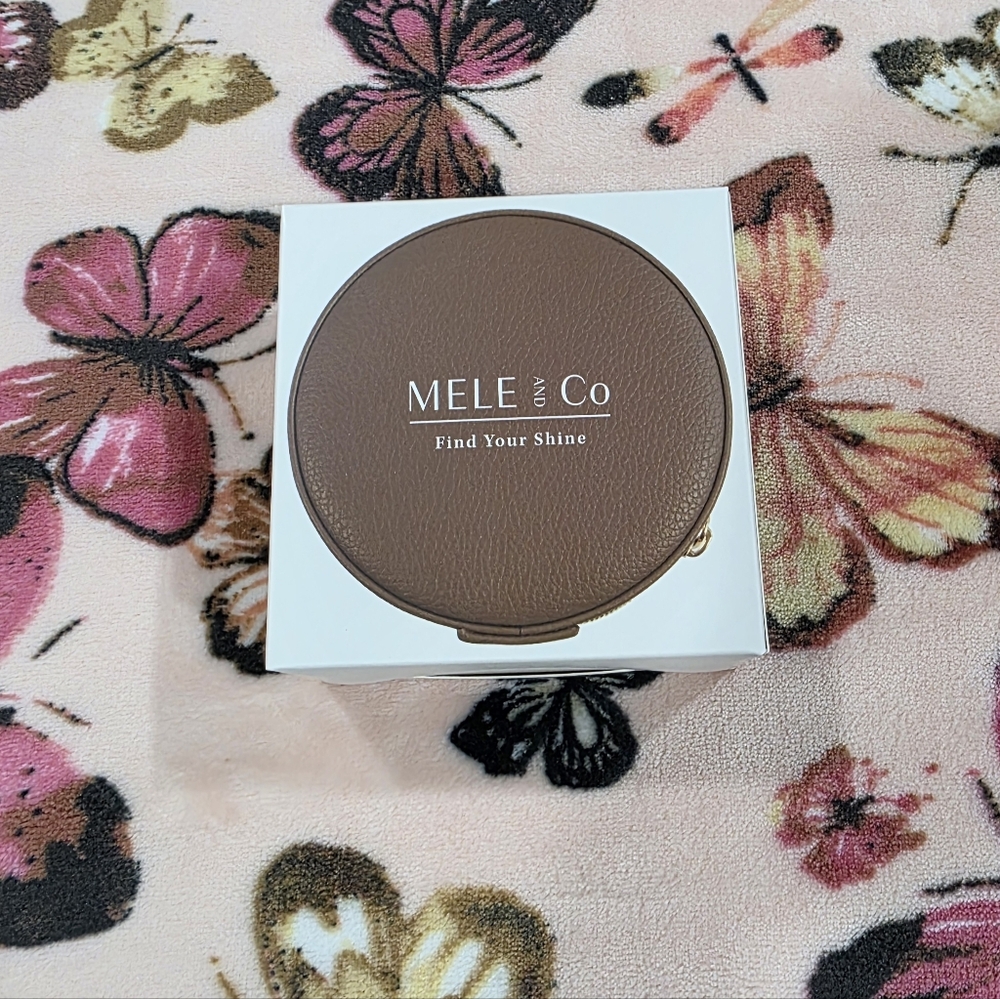 🍩 Mele & Co Travel Jewelry Case 🍩